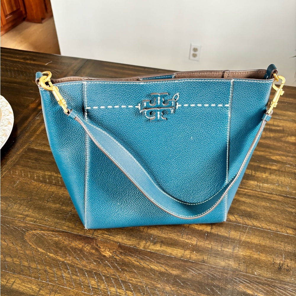 Tory Burch Blue Leather Shoulder Bag with Gold Hardware